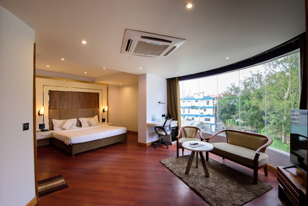 Emerald Hotel photo 2